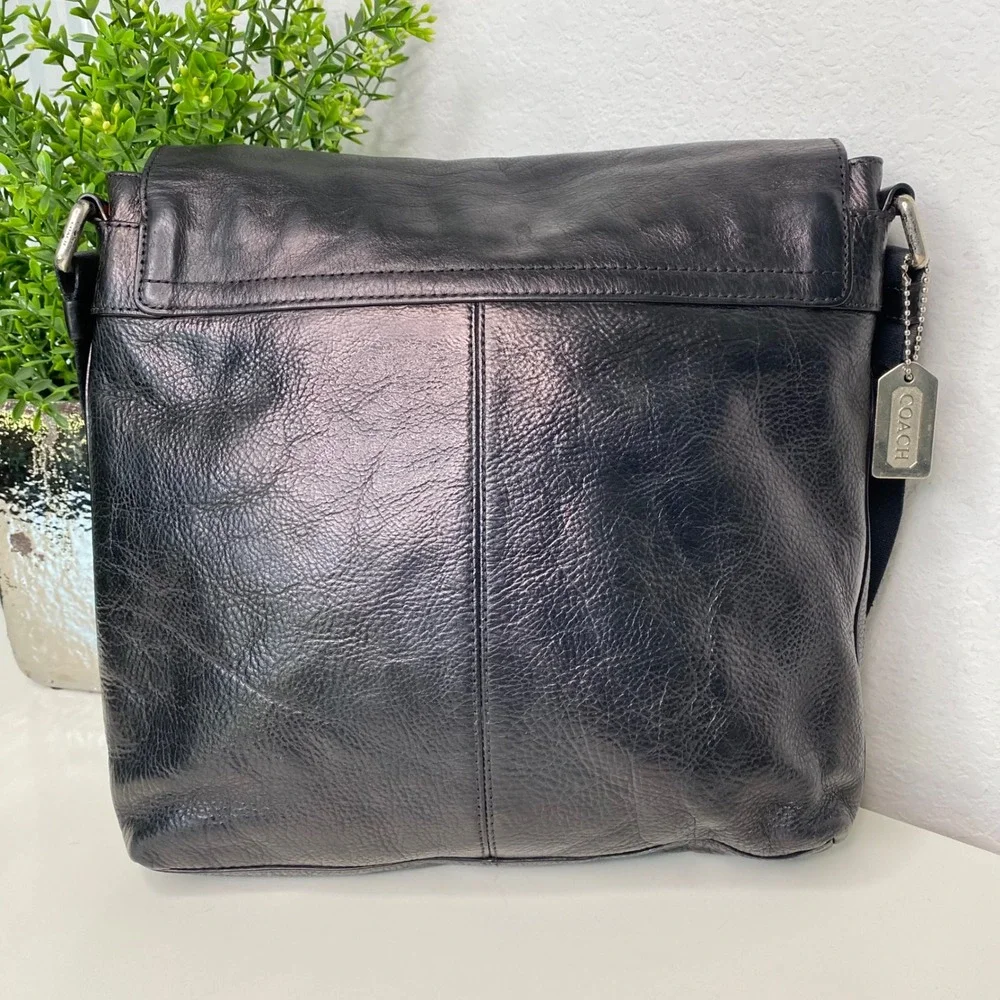 COACH Sullivan Small Messenger Crossbody Purse Black Calf Leather‎ Unisex F72108